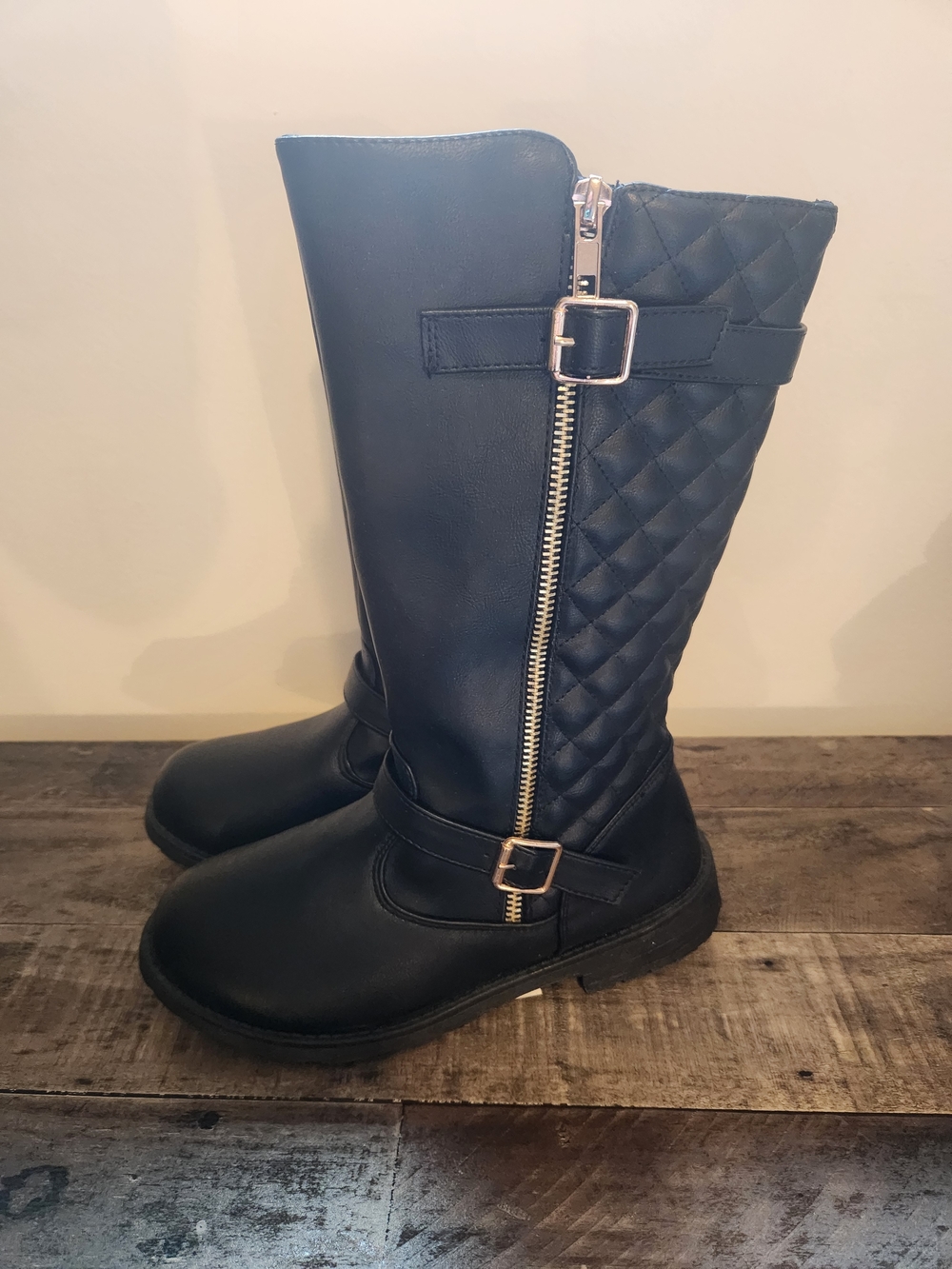NWOB-Kifs Quilted Side-Zip Black  Boots
